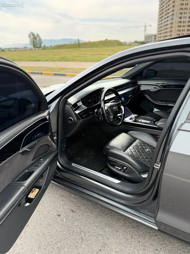 Audi A8 2020 · 3.0 AT