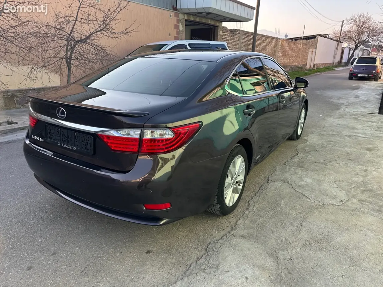 Lexus ES series 2015 · 2.5 AT
