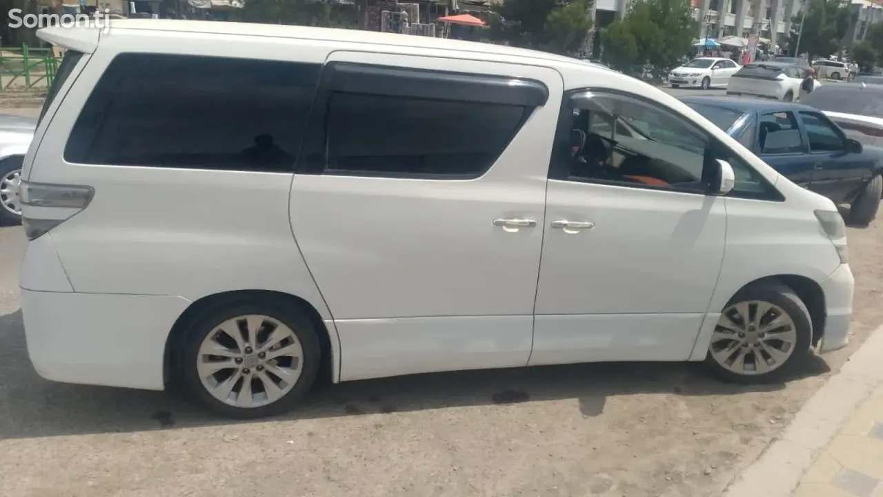 Toyota Vellfire 2014 · 2.4 AT
