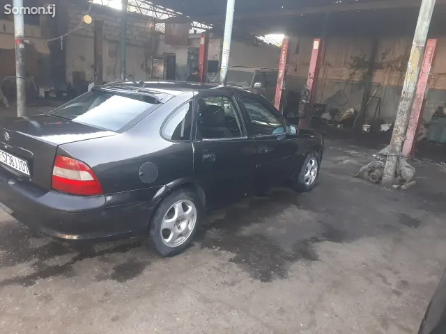 Opel Vectra B 1996 · 1.6 MT