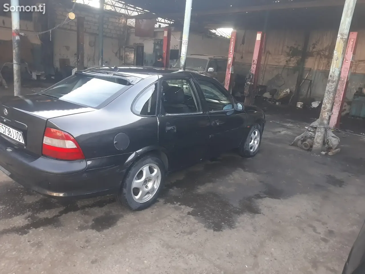 Opel Vectra B 1996 · 1.6 MT