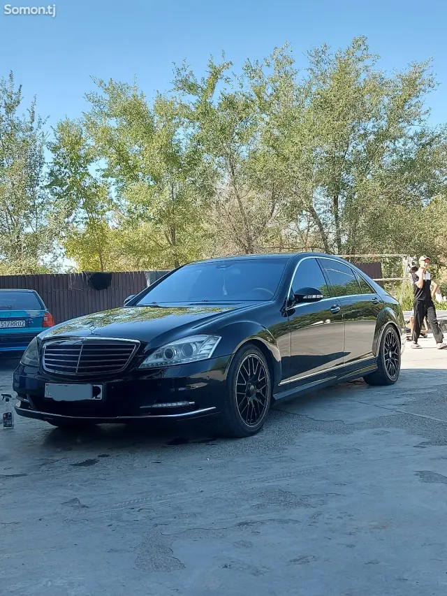 Mercedes-Benz S class 2006 · 3.5 AT