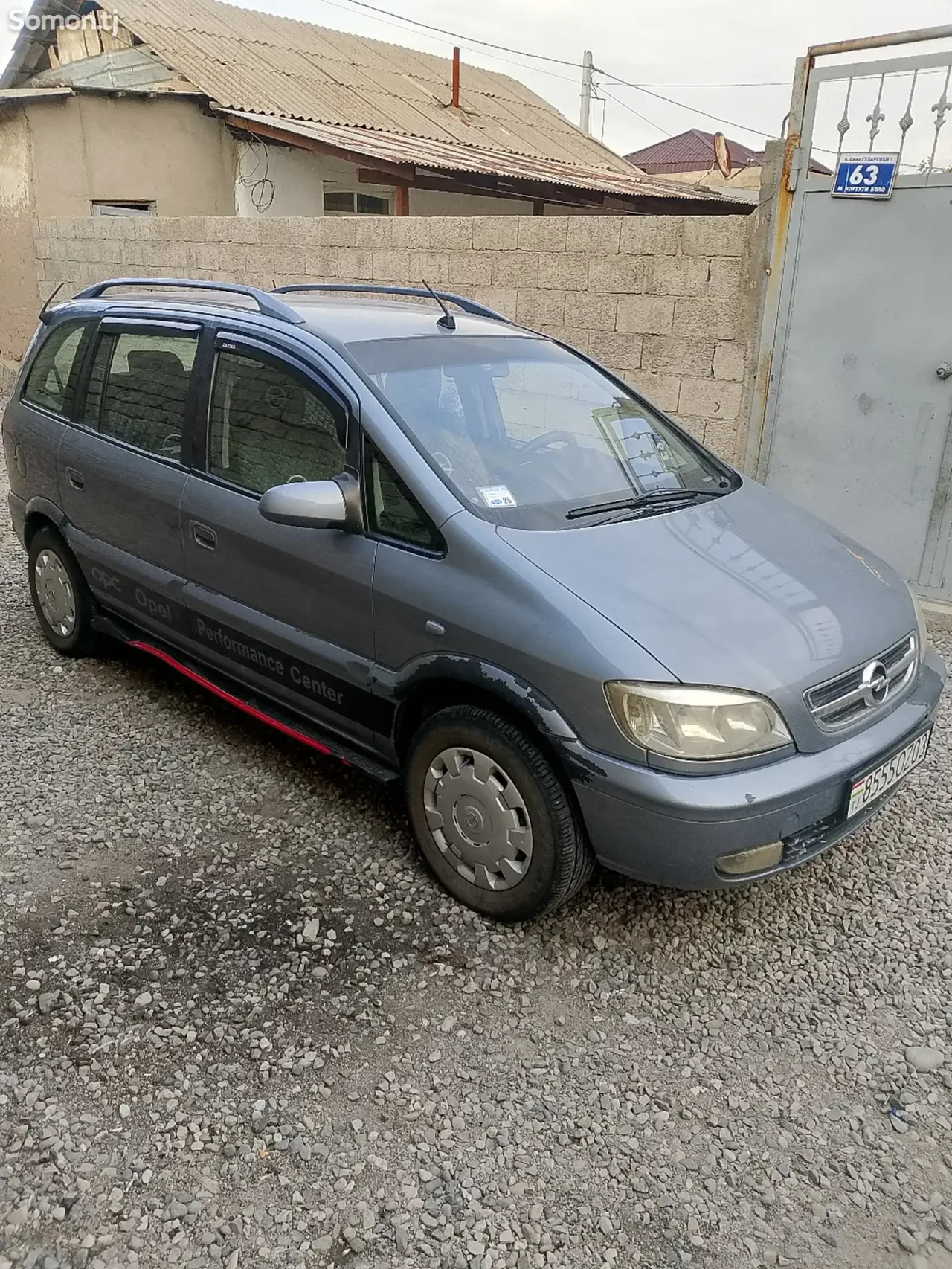Opel Zafira 2003 · 1.8 MT