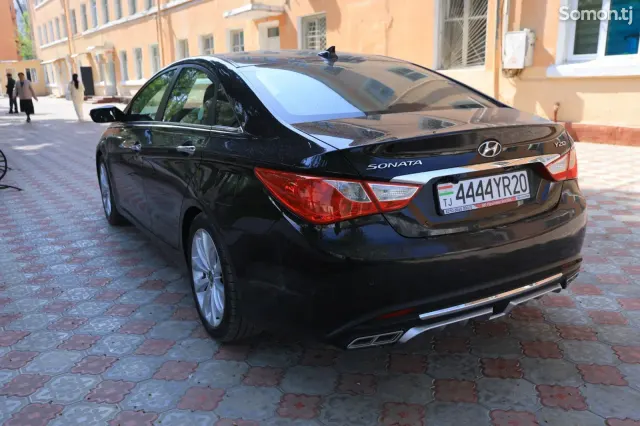 Hyundai Sonata 2010 · 2.0 AT