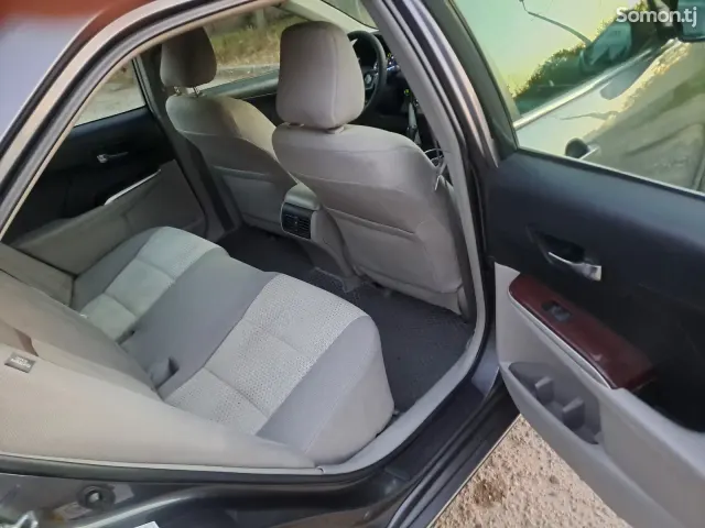 Toyota Camry 2013 · 2.5 AT