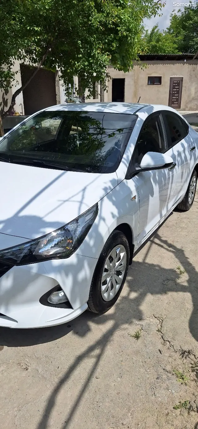 Hyundai Accent 2022 · 1.6 AT