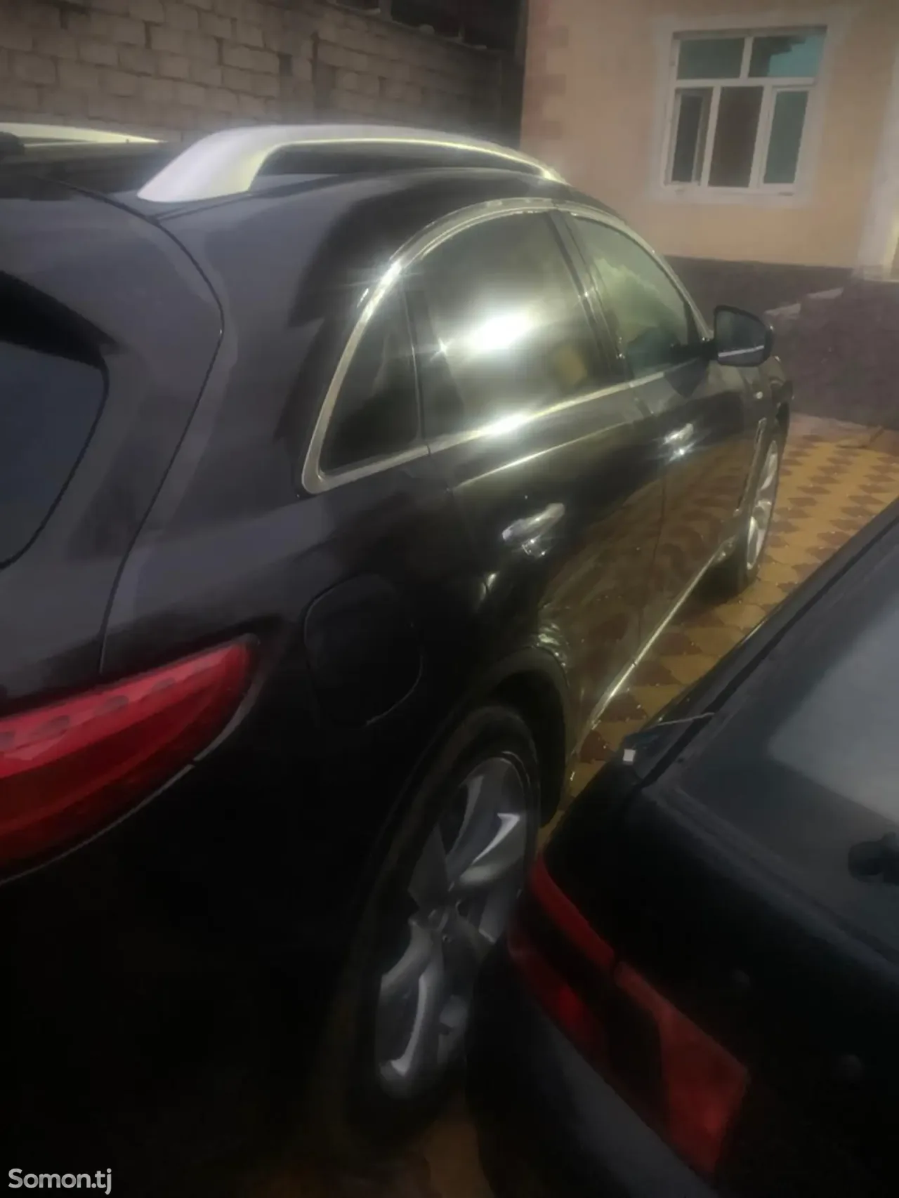 Infiniti FX series 2012 · 3.7 AT