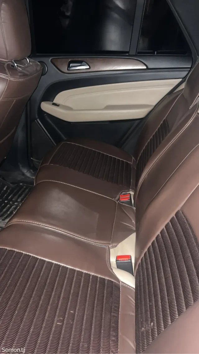 Mercedes-Benz ML class 2012 · 3.5 AT