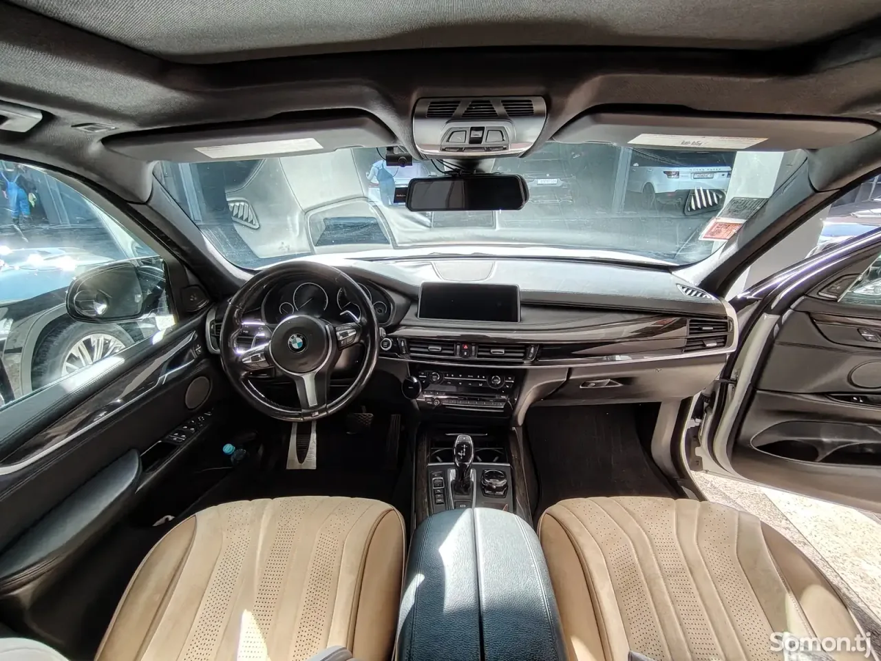 BMW X5 M 2016 · 4.4 MT