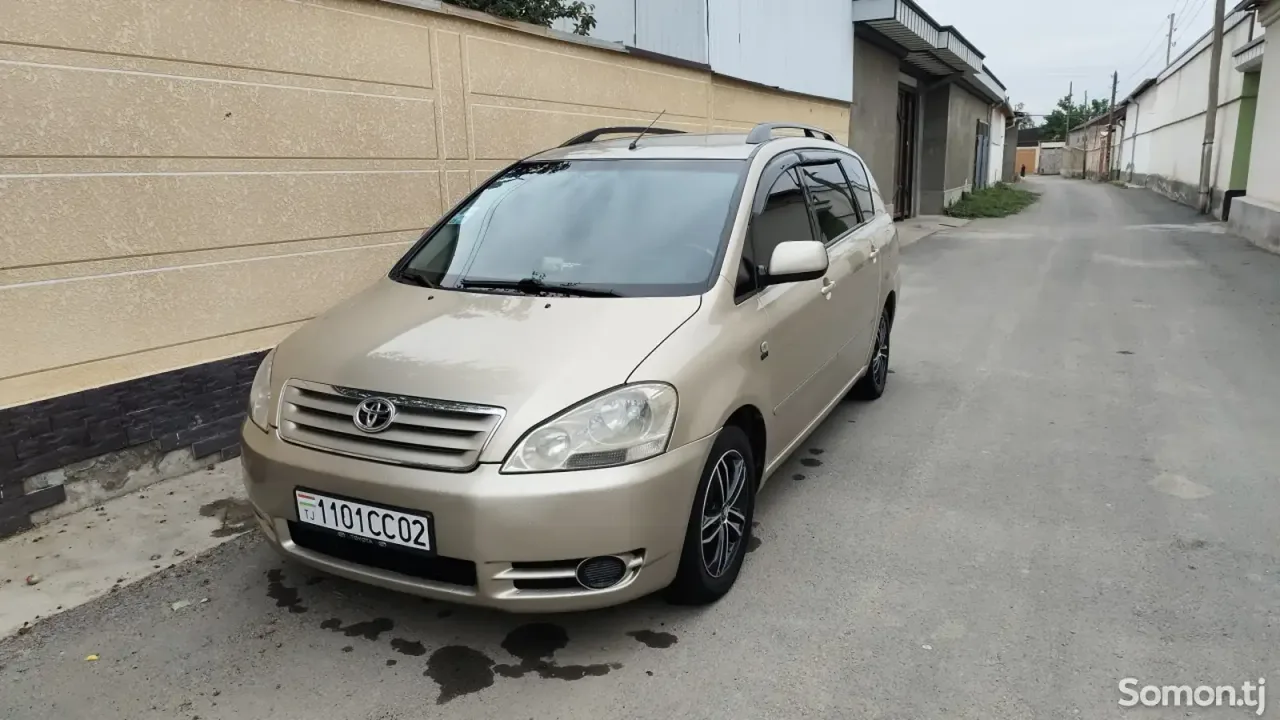 Toyota Avensis 2004 · 2.4 AT