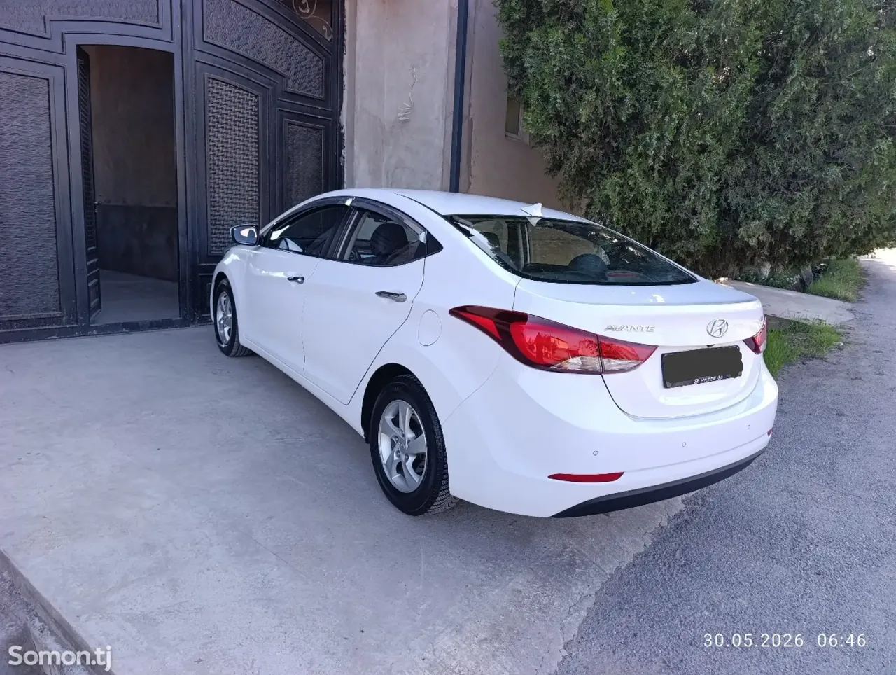 Hyundai Avante 2014 · 1.6 AT