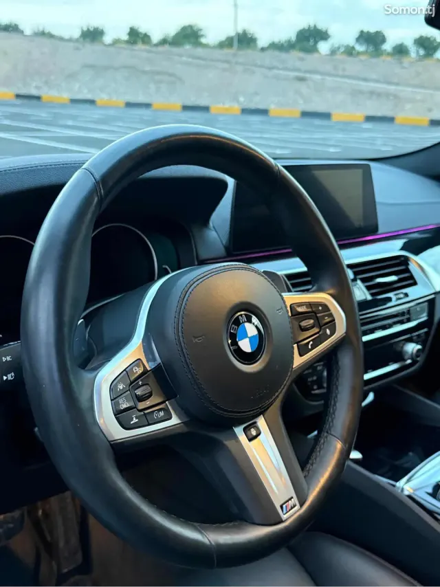 BMW 5 series 2018 · 2.0 CVT