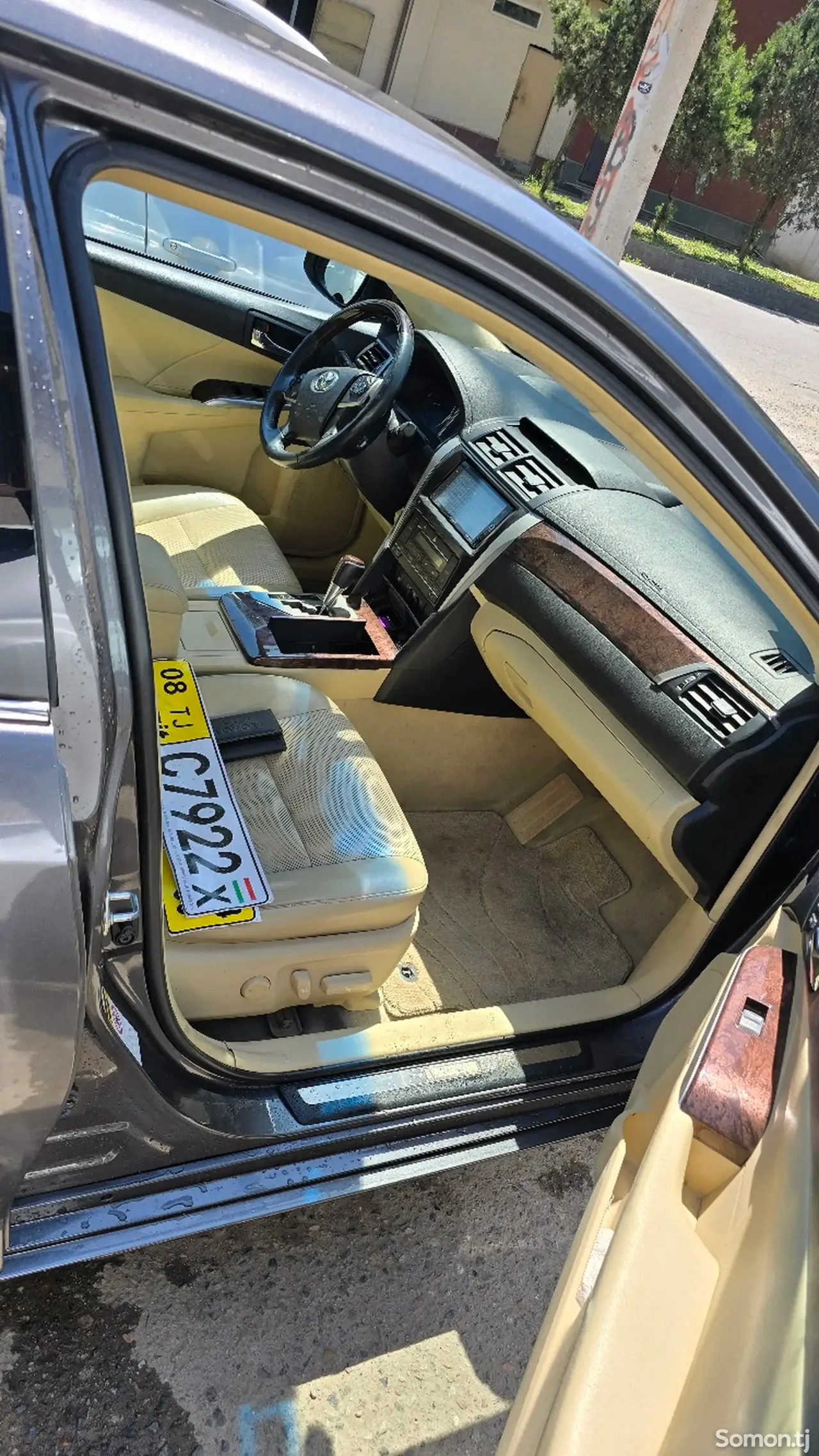 Toyota Camry 2015 · 2.5 AT