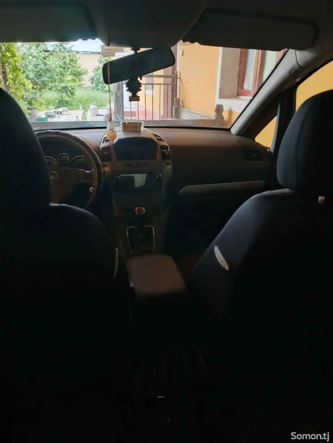 Opel Zafira 2007 · 1.7 MT