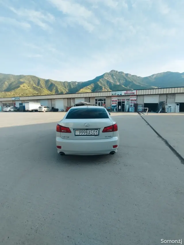 Lexus IS series 2008 · 2.5 AT