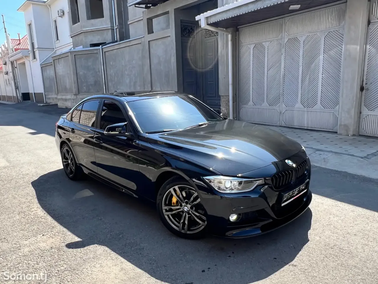 BMW 3 series 2015 · 2.0 AT