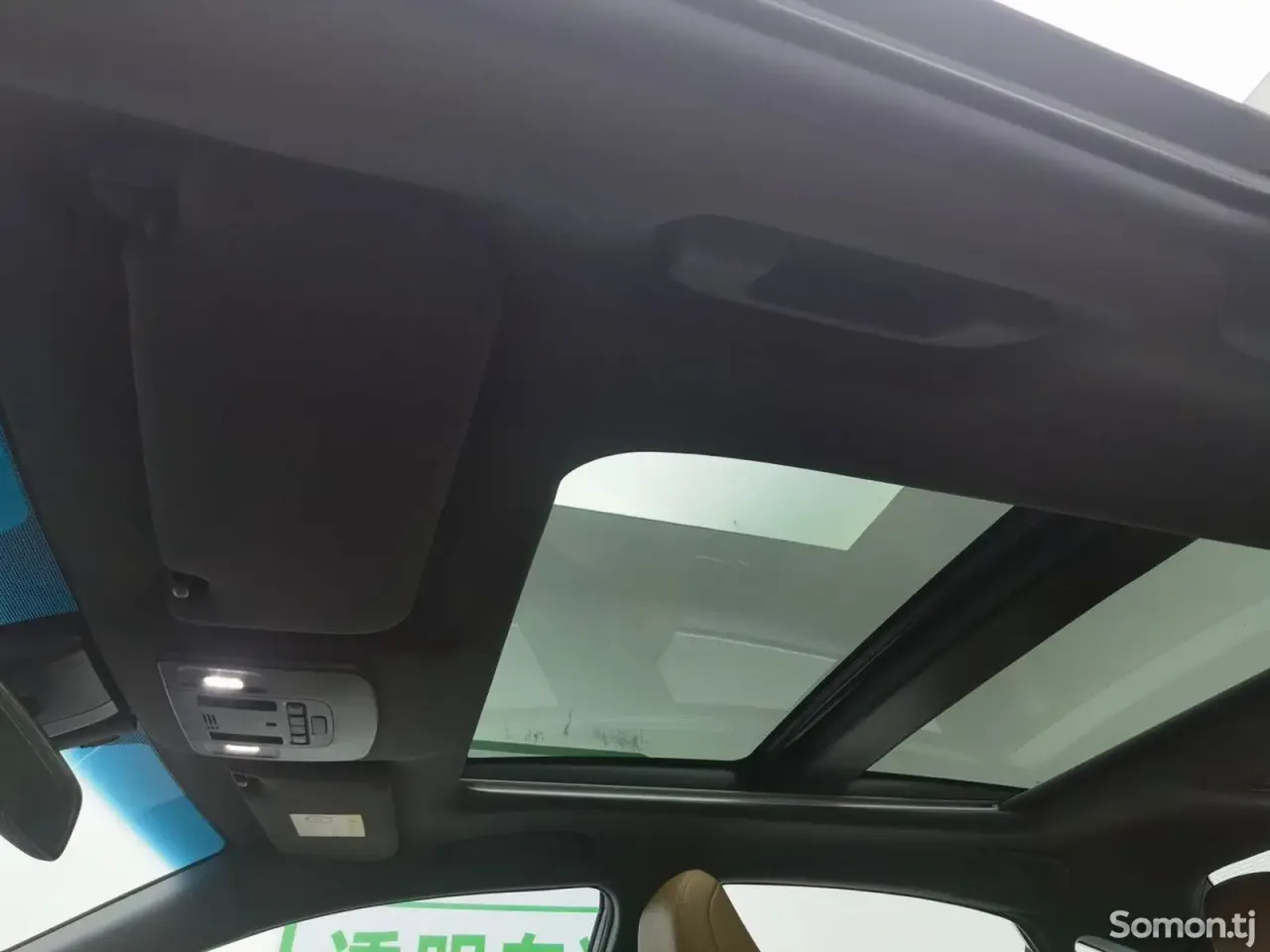 Toyota Avalon 2021 · 2.5 AT