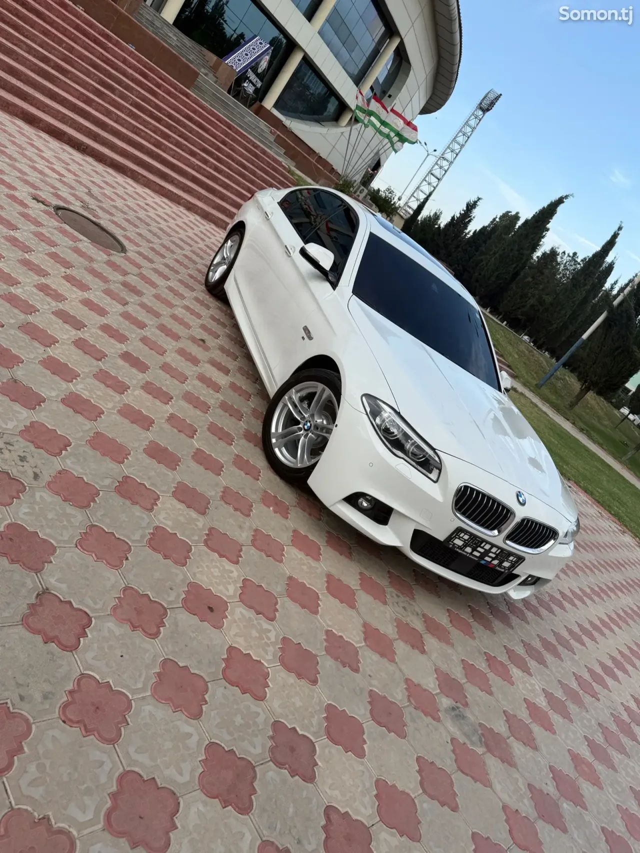 BMW 5 series 2016 · 2.0 AT