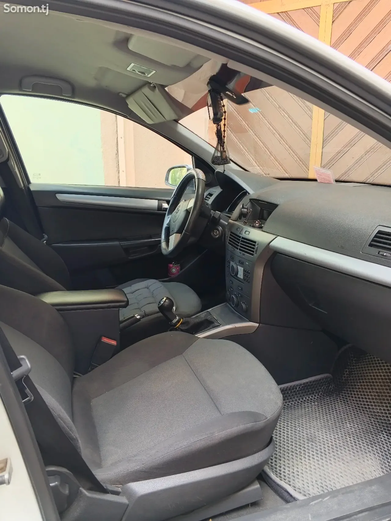 Opel Astra H 2006 · 1.3 MT