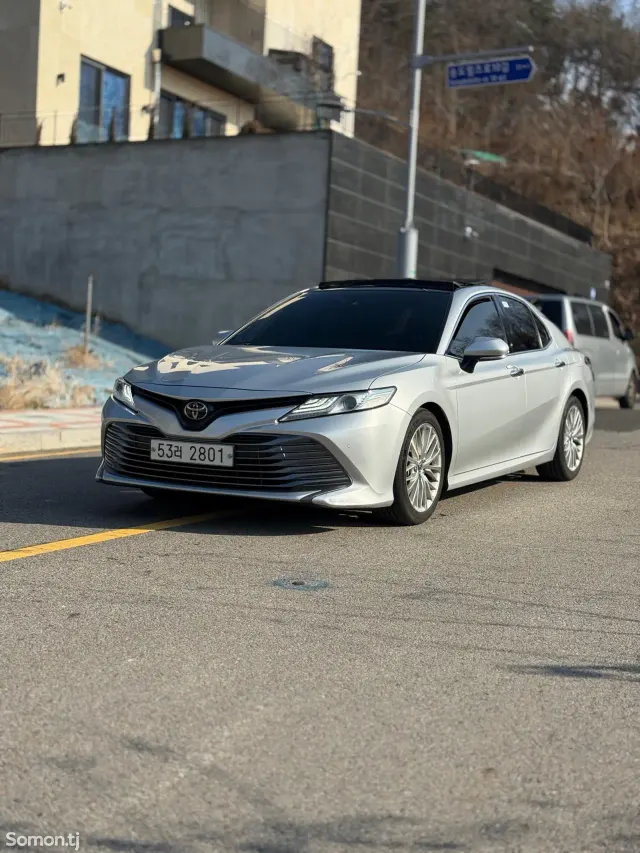 Toyota Camry 2018 · 2.5 AT