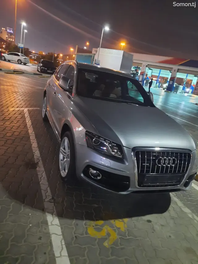 Audi Q5 2012 · 3.2 AT
