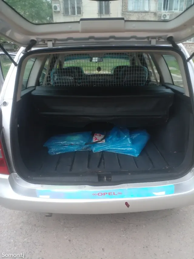 Opel Astra G 2003 · 1.6 MT