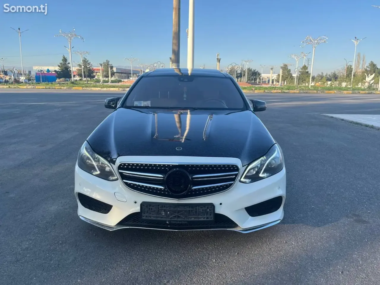 Mercedes-Benz E class 2011 · 3.5 AT