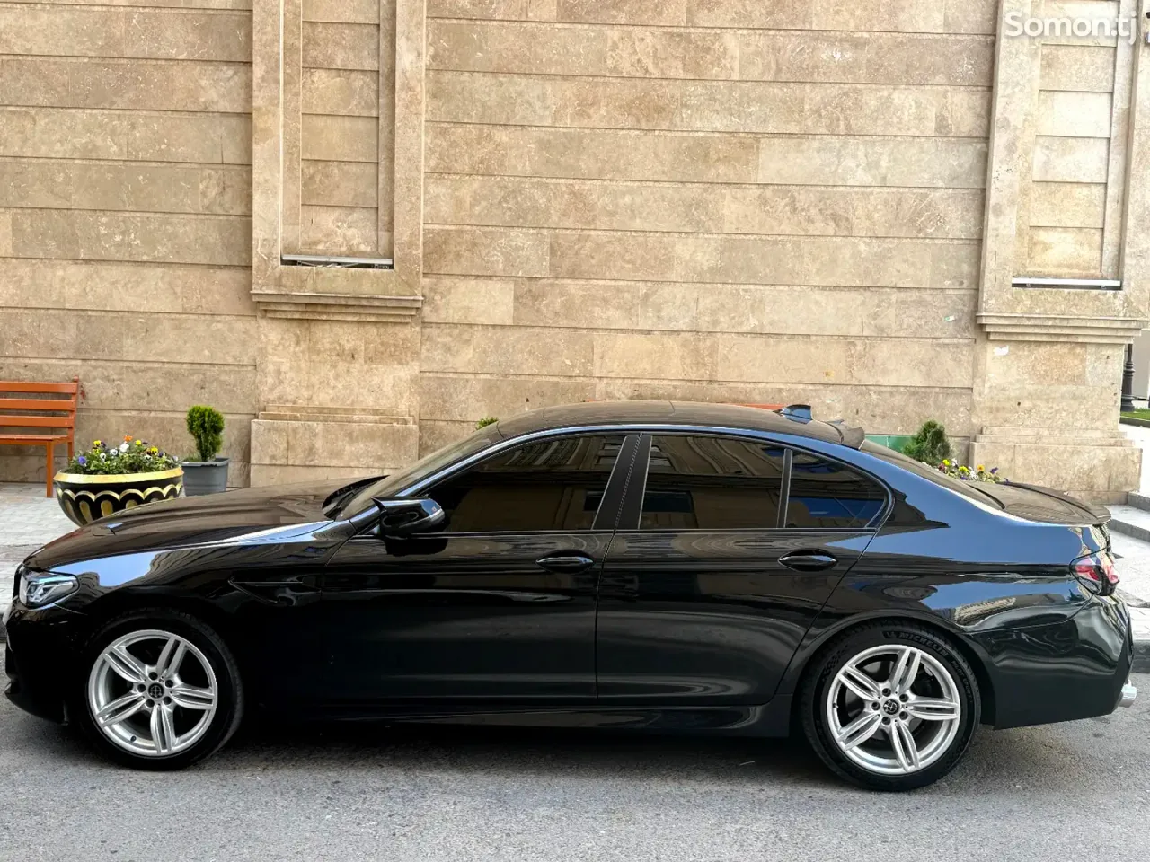 BMW 5 series 2015 · 2.0 AT