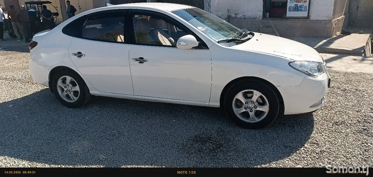 Hyundai Avante 2010 · 1.6 AT
