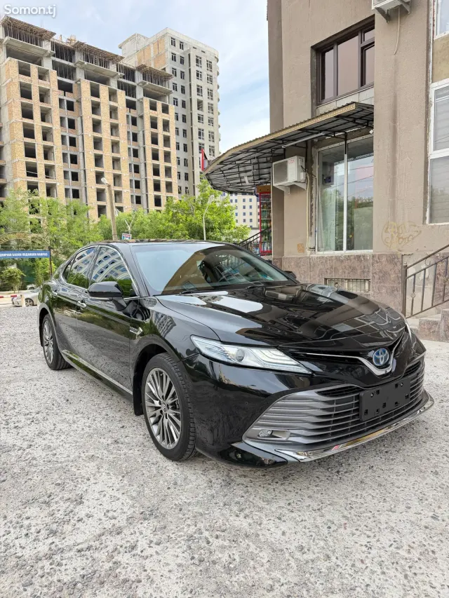 Toyota Camry 2018 · 2.5 AT