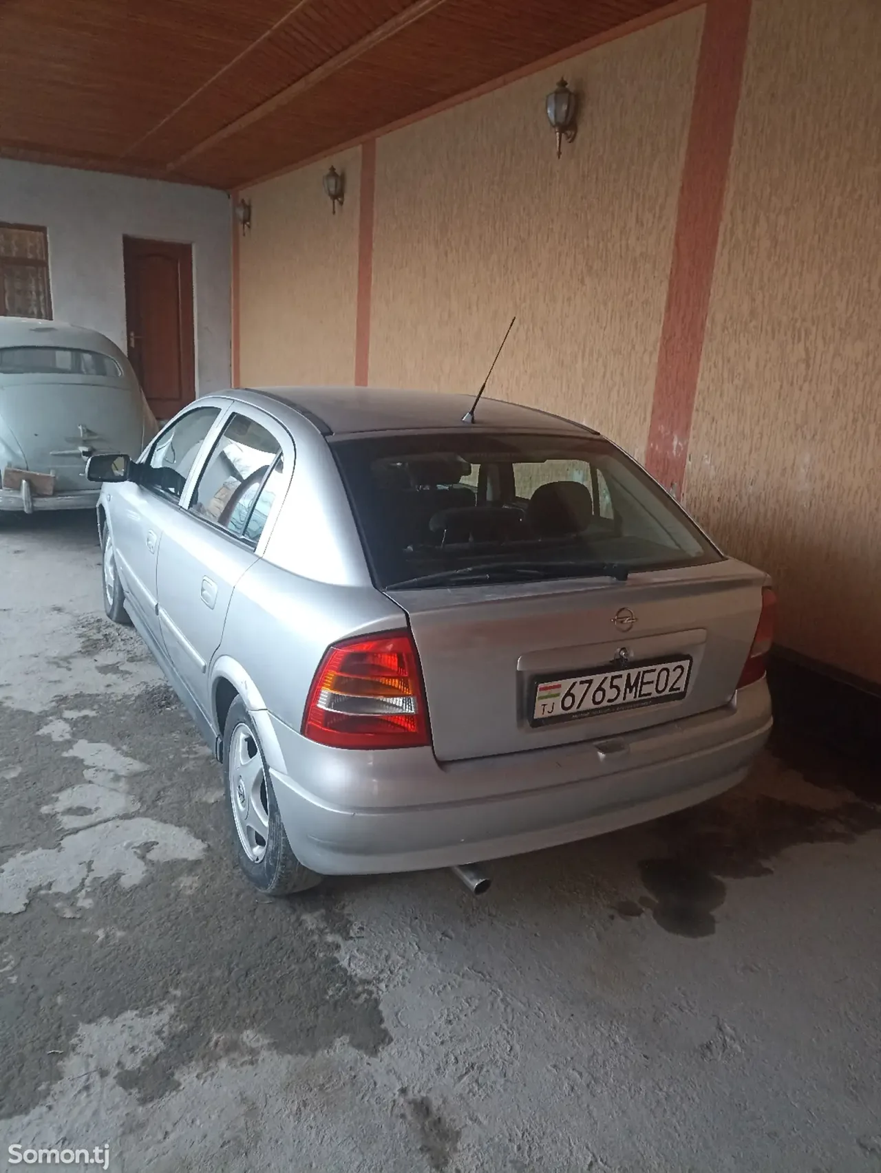 Opel Astra G 1998 · 1.6 AT