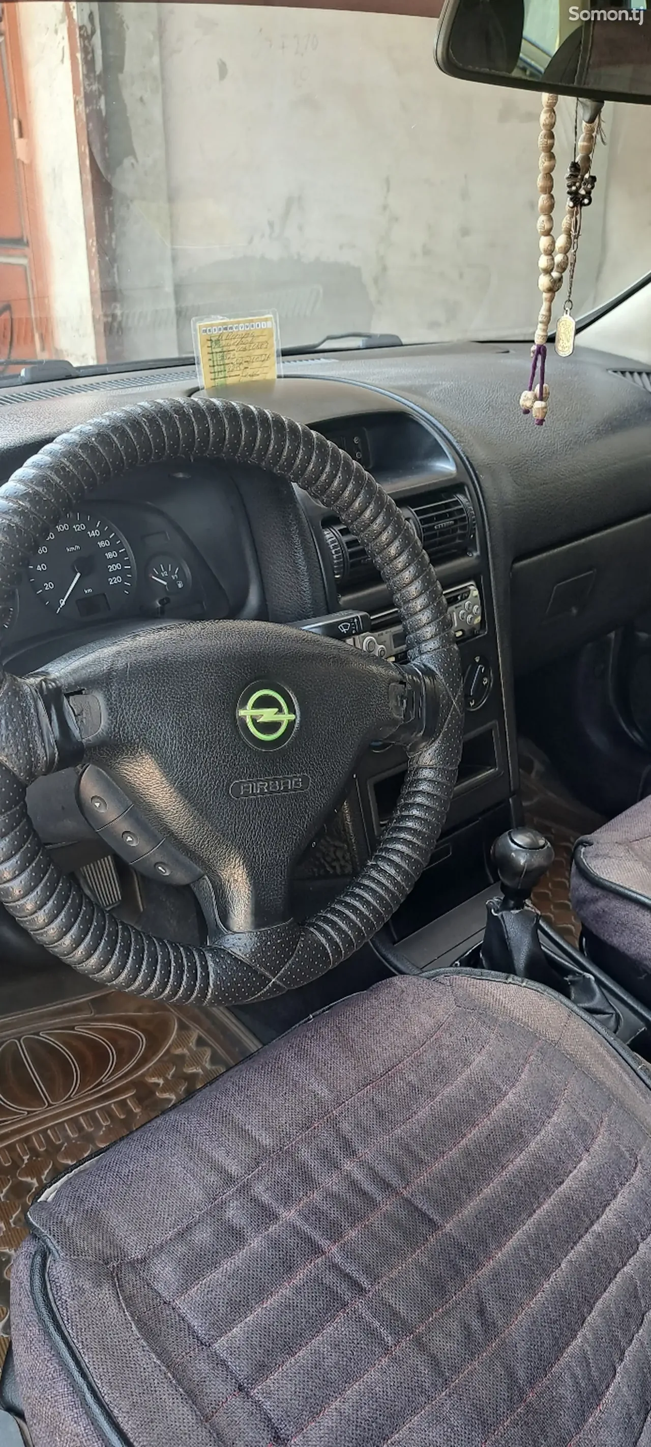 Opel Astra G 1999 · 1.6 MT