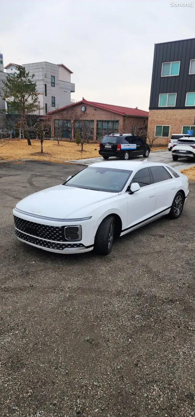 Hyundai Grandeur 2023 · 3.5 AT