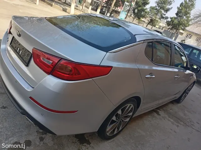 Kia K5 2015 · 2.0 AT