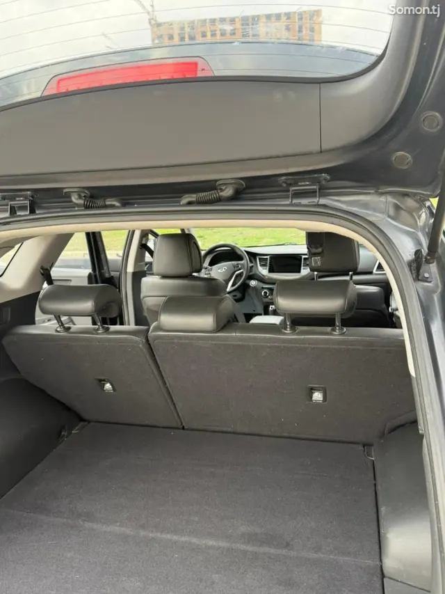 Hyundai Tucson 2017 · 1.6 AT