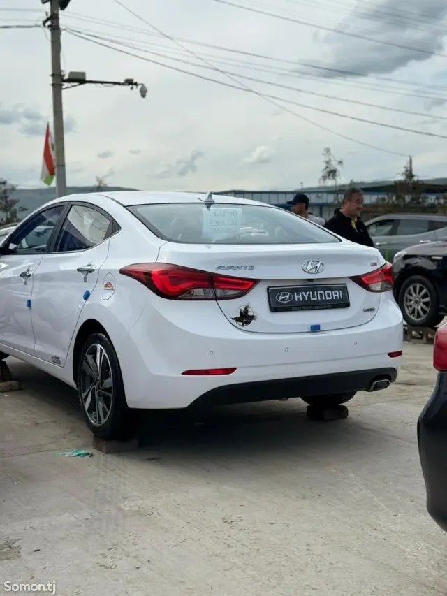 Hyundai Avante 2014 · 1.6 AT