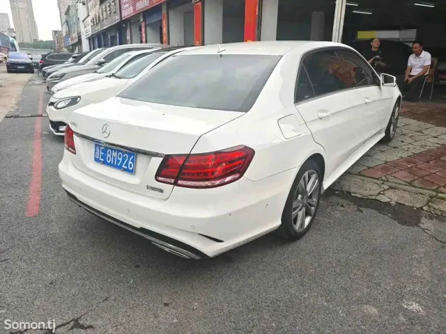 Mercedes-Benz E class 2015 · 2.0 AT
