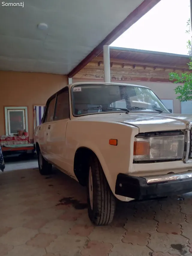 Lada (ВАЗ) 2107 1999 · 0.6 MT