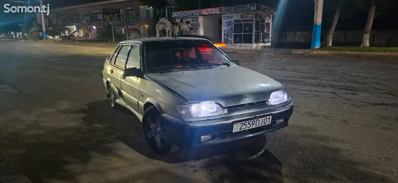 Lada (ВАЗ) 2115 2006 · 1.7 MT