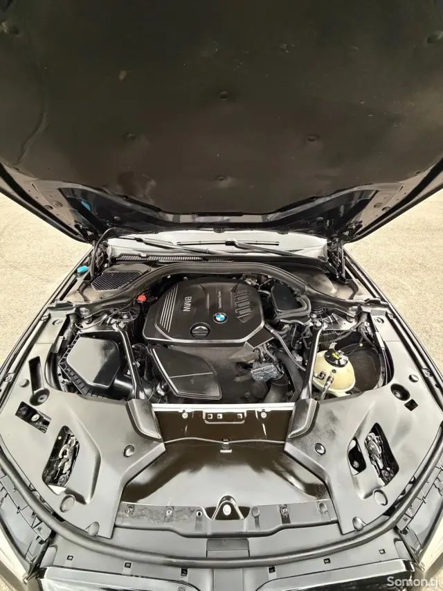BMW 5 series 2017 · 2.0 AT