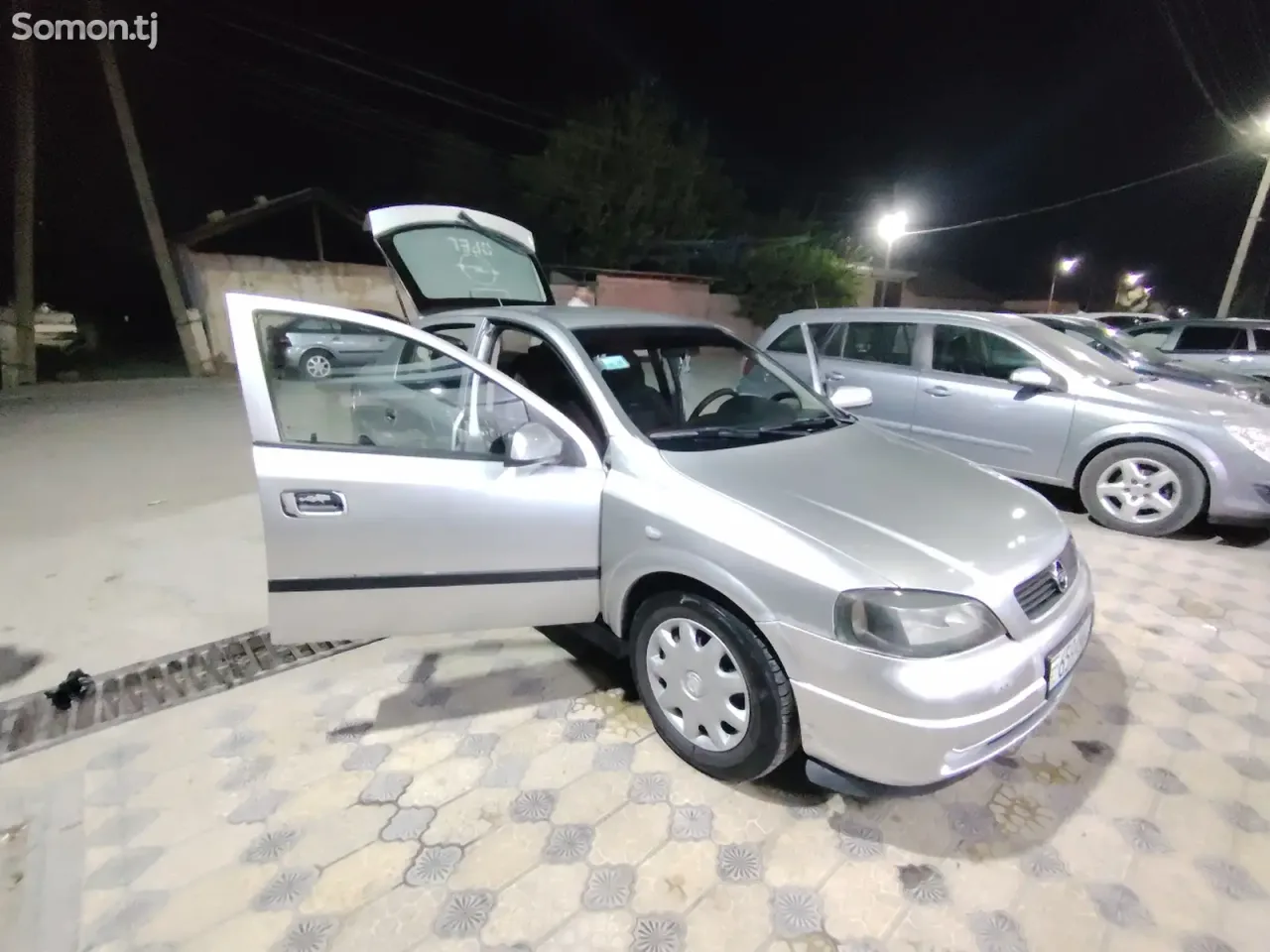 Opel Astra G 1998 · 1.6 MT