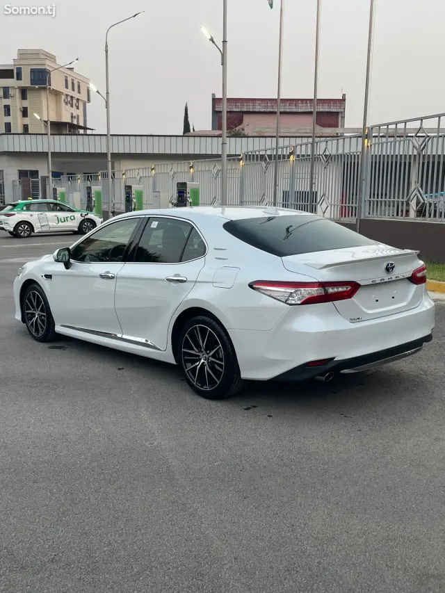 Toyota Camry 2019 · 2.5 AT