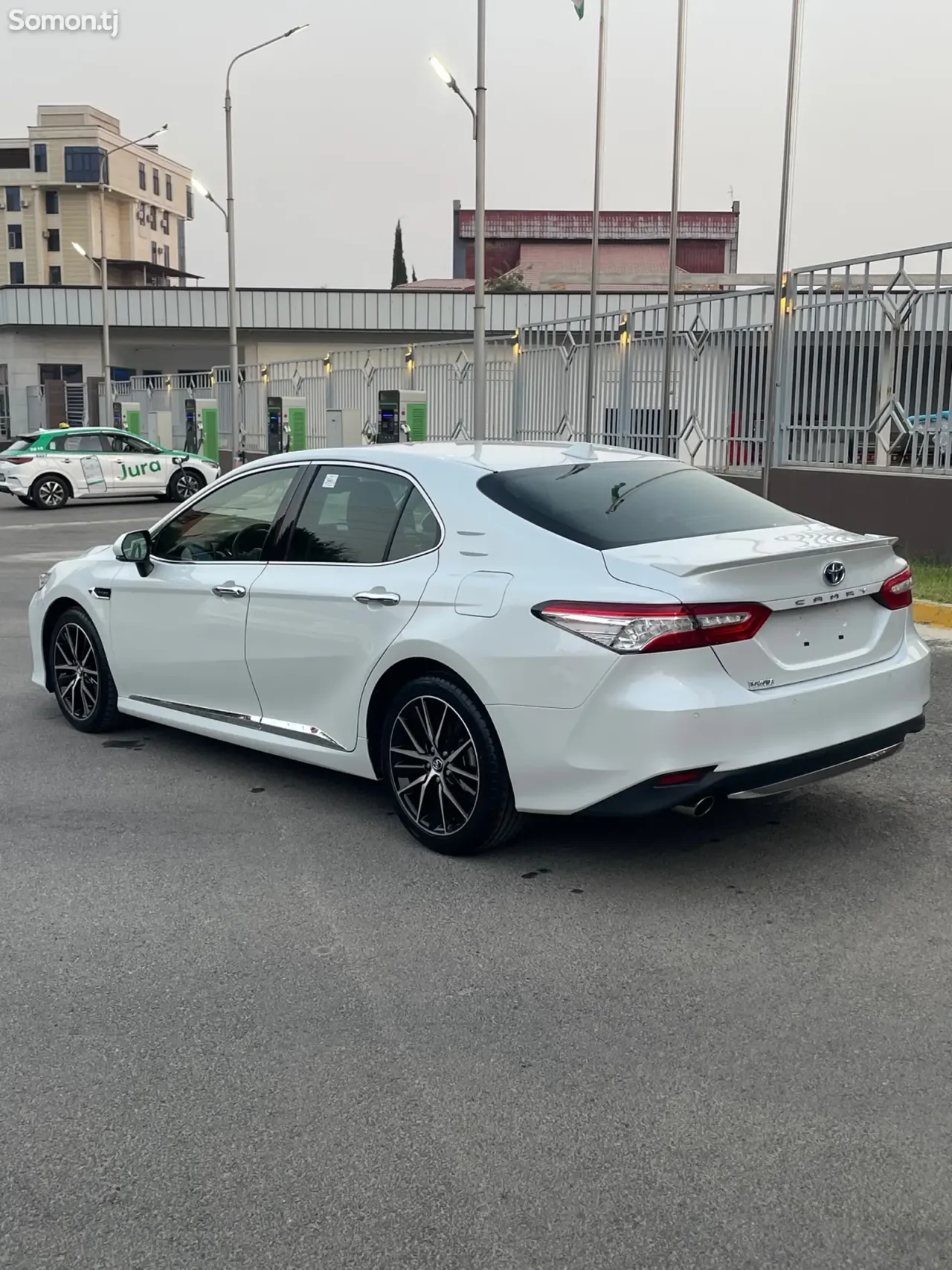 Toyota Camry 2019 · 2.5 AT