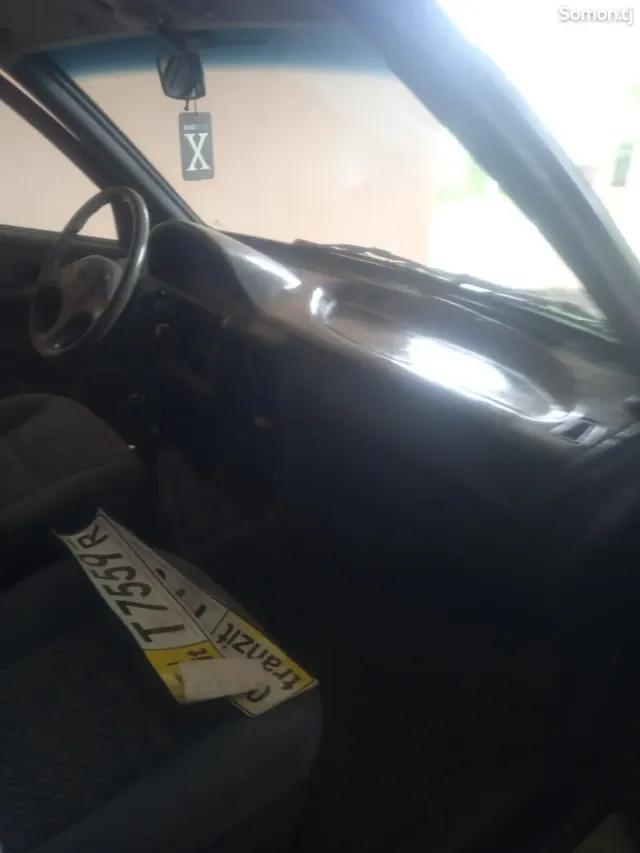 Kia Sportage 1996 · 2.0 MT