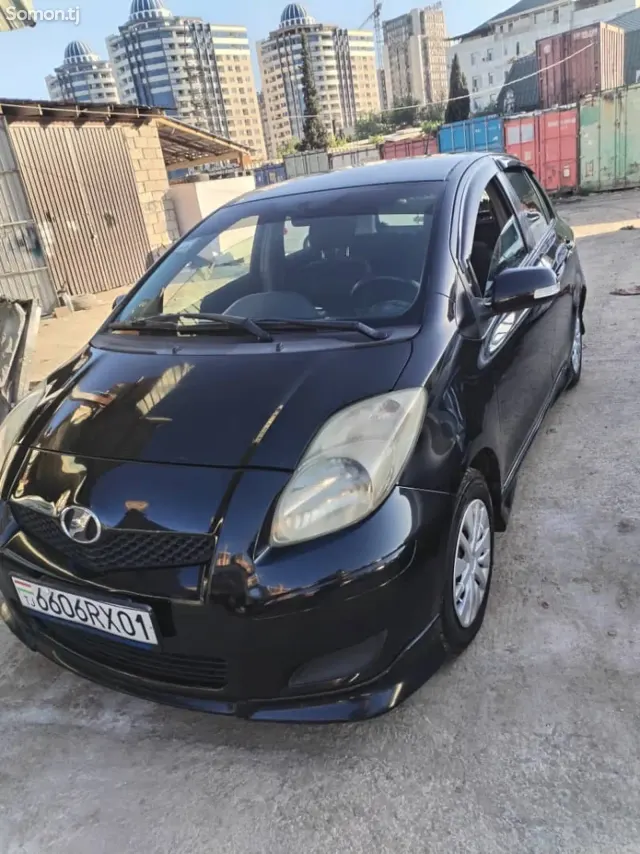Toyota Vitz 2009 · 1.5 AT