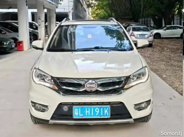 BYD S7 2017 · 2.0 AT