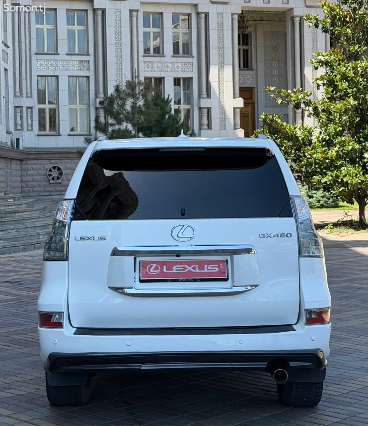Lexus GX series 2010 · 4.6 AT