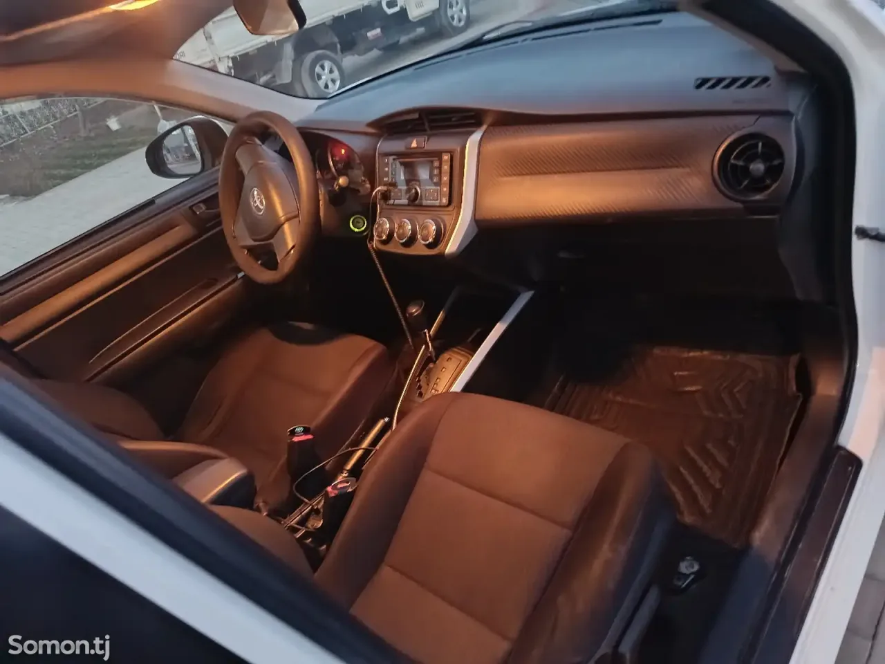 Toyota Fielder 2016 · 1.5 AT