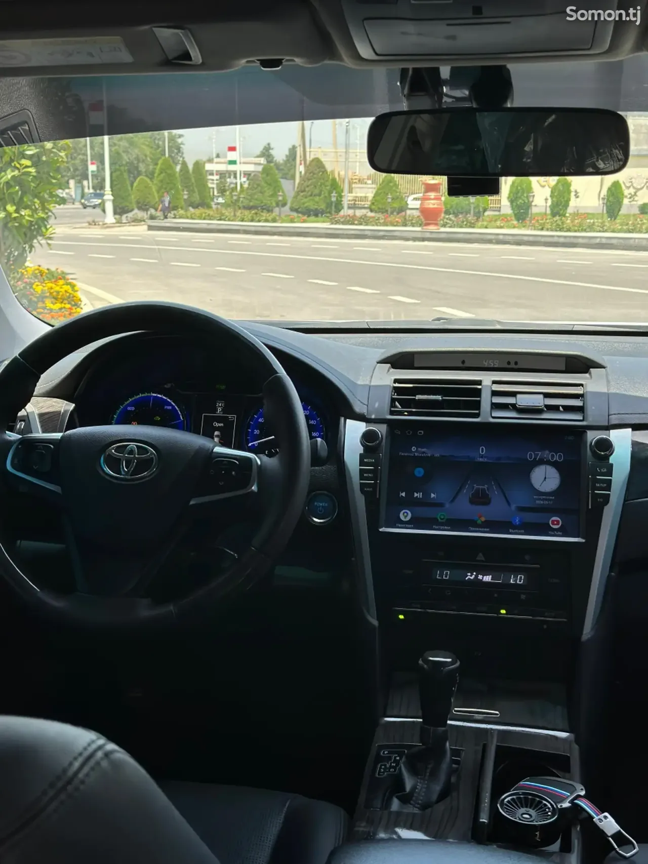 Toyota Camry 2017 · 2.5 AT
