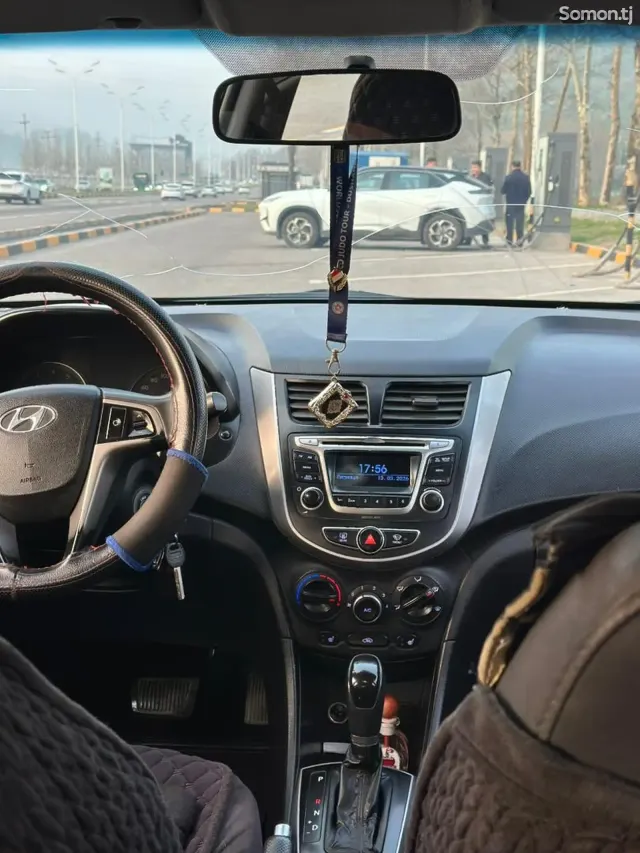 Hyundai Solaris 2017 · 1.6 AT